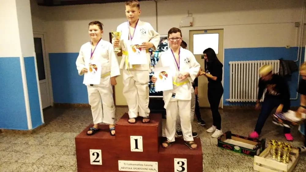 RUS -1.místo, BONCZKOVSKÝ-2.místo,KŘÍŽ-3.místo