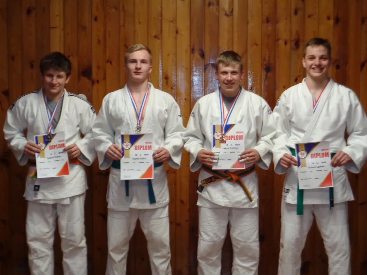 1.místo-Sojka M.(2.zleva) 3.místo-Samek R.(1.zprava)